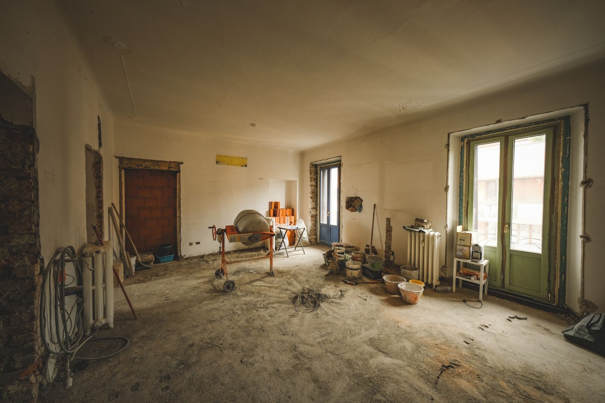 Interior en obra con instalación de pladur