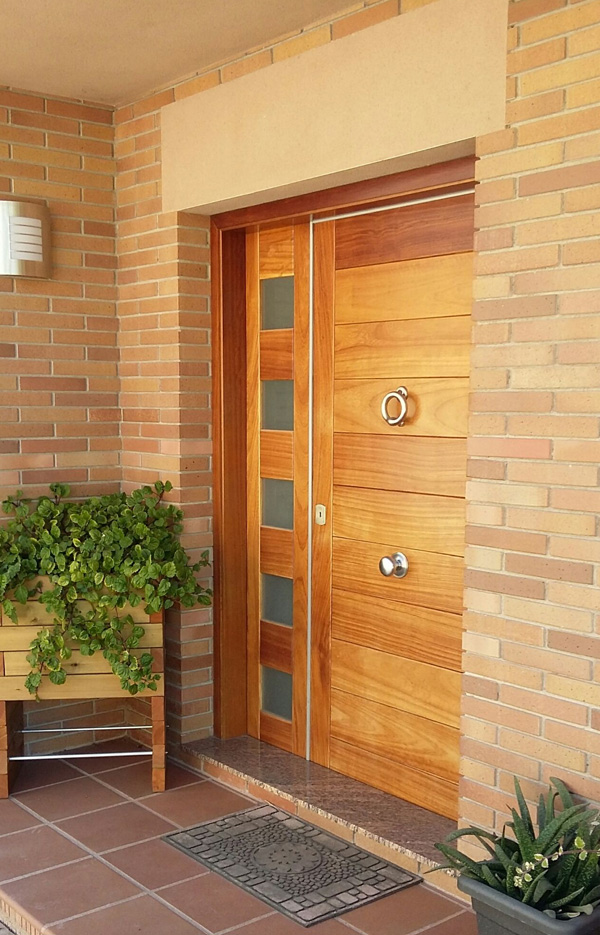 instalamos puertas pisos y casas en Tarragona