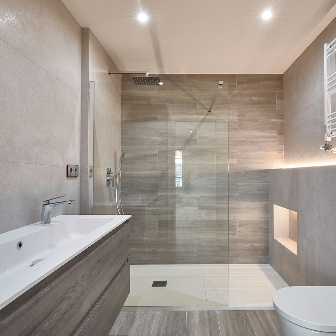 reformas de pisos con reforma de baño en Salou